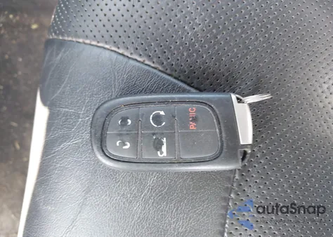 2019 Jeep Cherokee Limited 4X4 z USA, uszkodzony, nr VIN 1C4PJMDX4KD303627